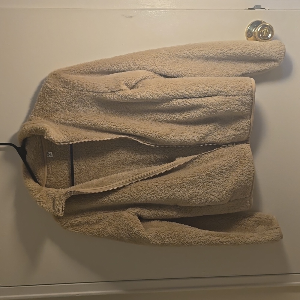 Uniqlo extra small women's fleece jacket